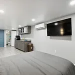 Stay At Luna On N 10Th St